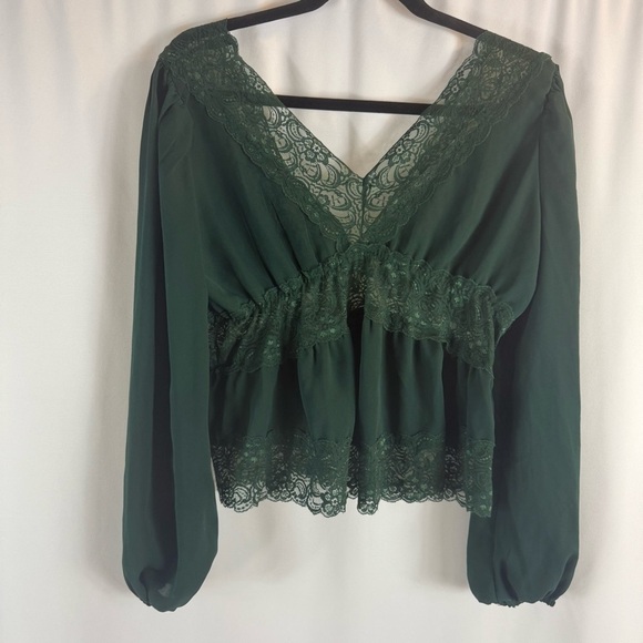 Liberty Love Women Lace green long sleeve blouse Size: L - Picture 9 of 13